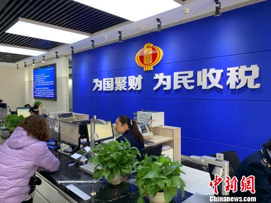 太原市迎泽区税务局西羊市街办税服务厅。　任丽娜 摄