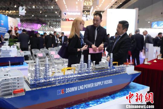 图为第19届国际液化天然气会议现场。　张亨伟 摄