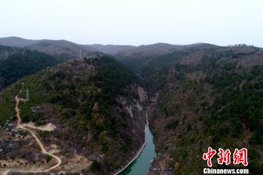 索洛湾村周边的自然景色。　梅镱泷 摄