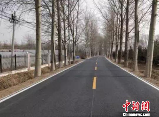 为保障北京世园会召开，延庆区实施了百康路、延农路、东姜路改建工程和延康路、康张路提级改造项目。图为延农路。　延庆区委宣传部 摄