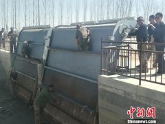 新疆兵团沙漠边缘团场推广自压式滴灌节水技术