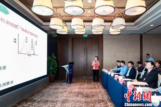 汇报项目成果 主办方供图