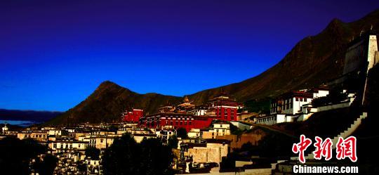 图为历代班禅驻锡地扎什伦布寺(资料图)。日喀则市旅游发展局 供图
