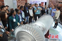 27国留学生走进中国北疆老工业基地“感知中国”