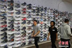 “从头到脚”在变贵 美企和消费者呼吁结束贸易战