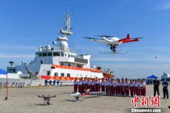 海南最大最先进海监船对民众开放展示海洋执法工作